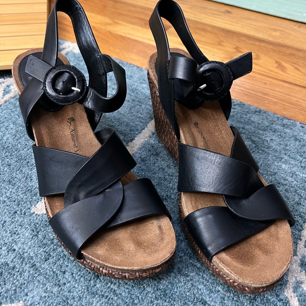 Sofft Black Wedge Sandals 9.5 leather lining
